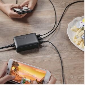 RAVPower Black Charging Hub